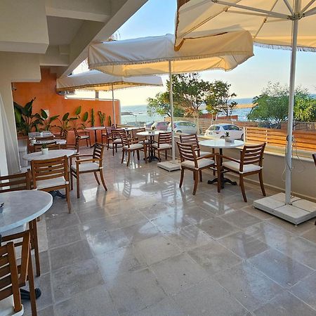 Hotel Azure Bay Ayia Varvara Exterior foto