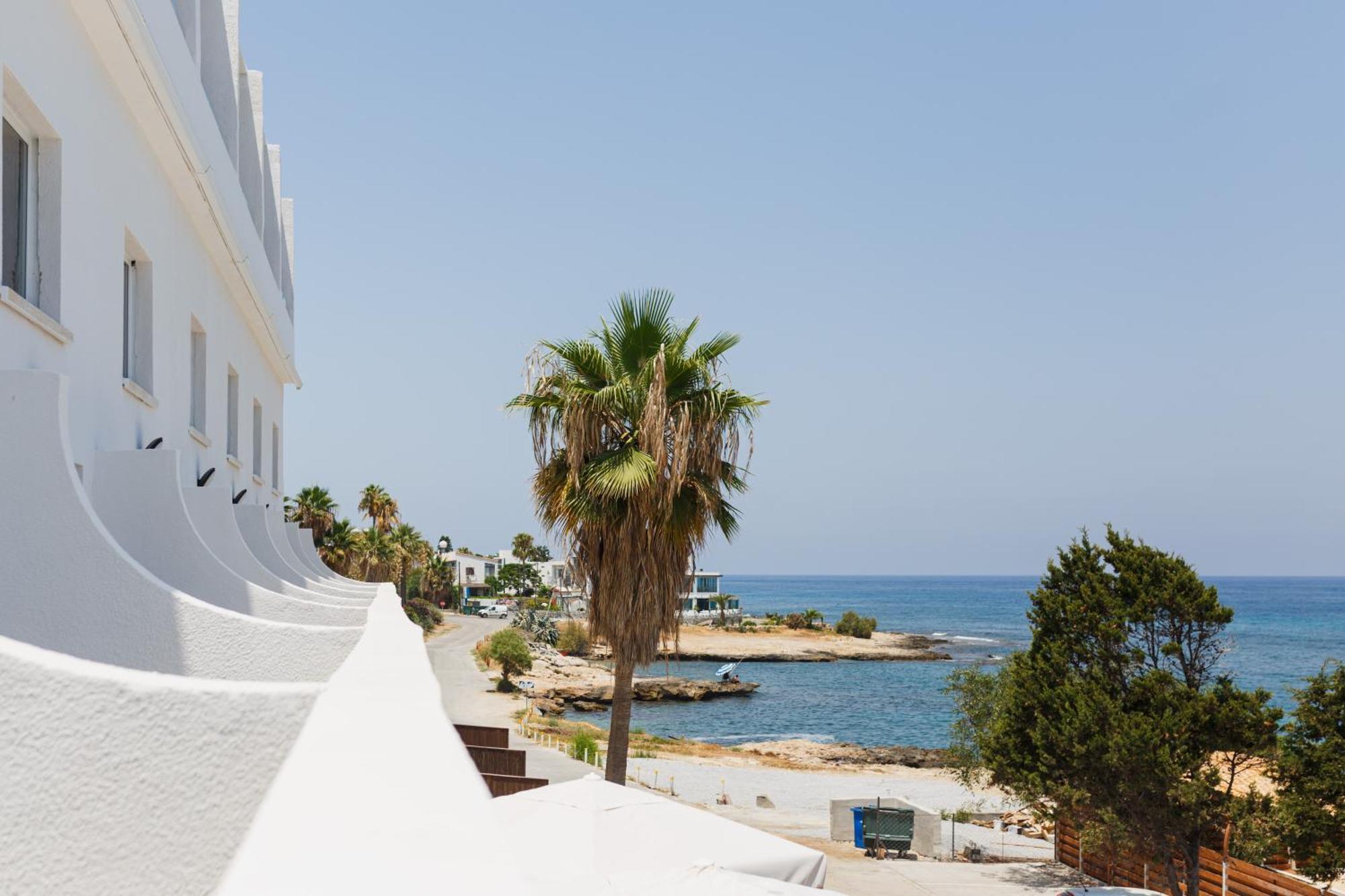 Hotel Azure Bay Ayia Varvara Exterior foto