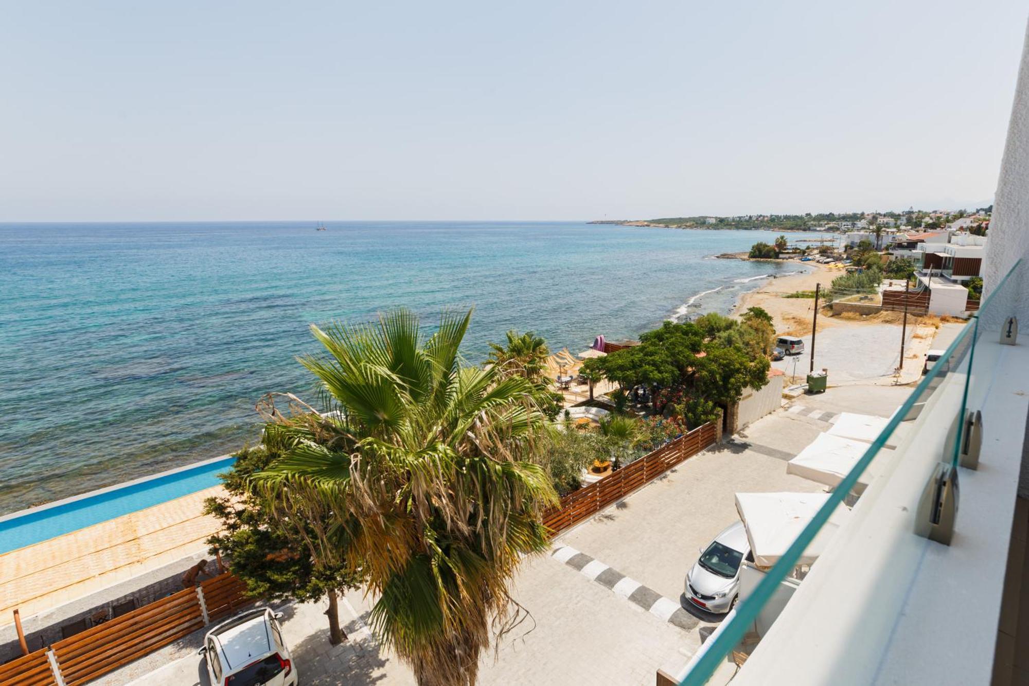 Hotel Azure Bay Ayia Varvara Exterior foto