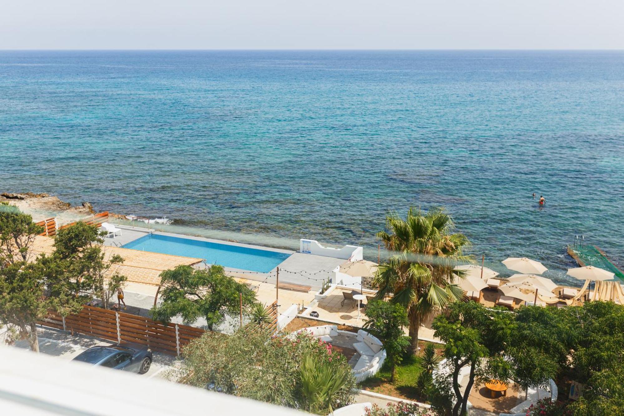 Hotel Azure Bay Ayia Varvara Exterior foto